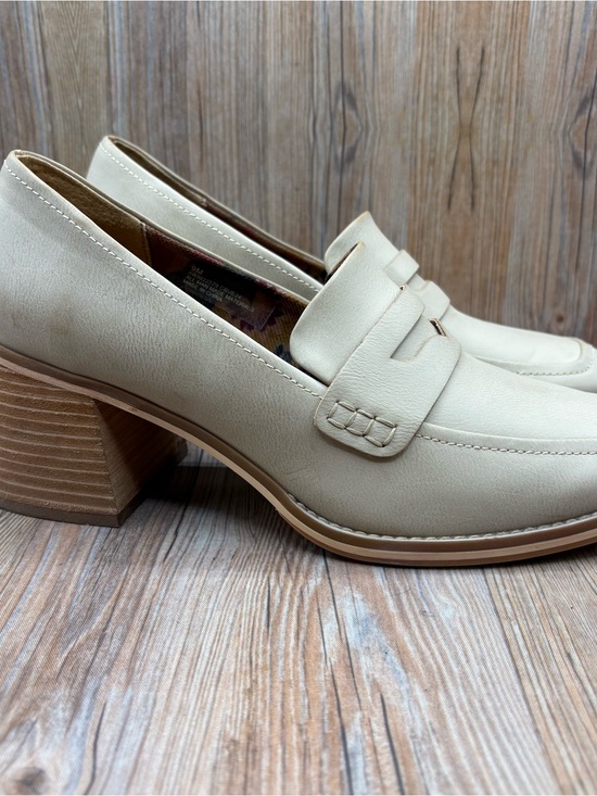 Kork-Ease Shoes - Korks Ease Womens Cream Chunky Heel Loafers Size 9
